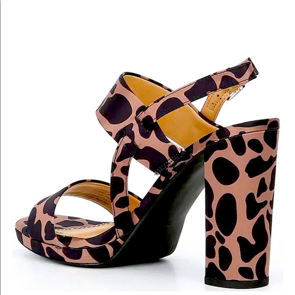 New Gibson & Latimer Emmy Giraffe Print Block Heel - Picture 3 of 10
